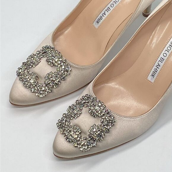 Manolo Blahnik Hangisi 70 Embellished Satin Pumps size 37 - Picture 4 of 14